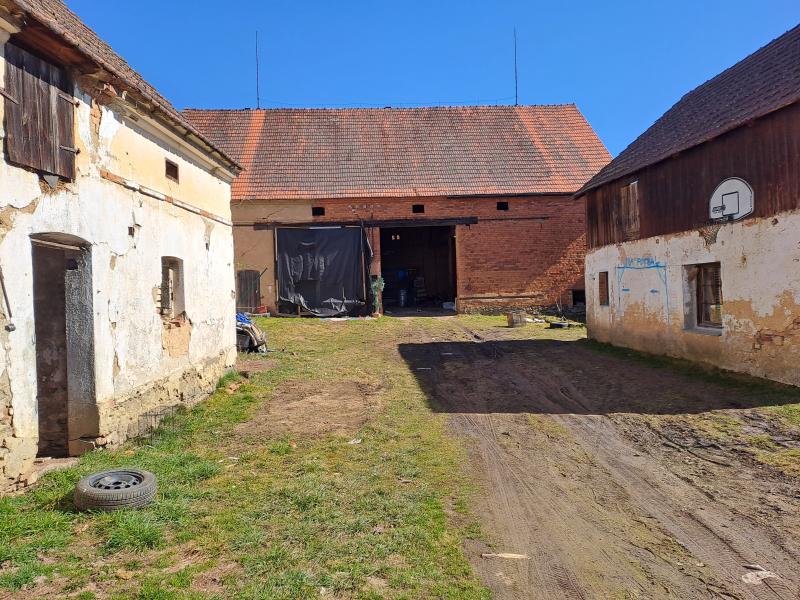 Prodej — Prodej pozemku v k.ú.Čerňovice
